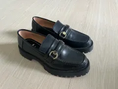 ザラ ブラック ローファー