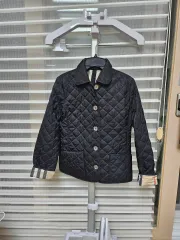 バーバリー ブラック キッズキルティング ジャケット 10y