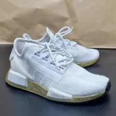 アディダス NMD GOLD レディーススニーカー 23センチ