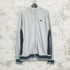 Nike(ナイキ） フード付き ジップアップパーカー トレーナー ジャケット