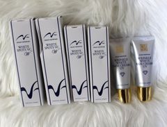 チェンジ 美白美容液ホワイトスポッツV CW 5.5本分増量セット - メルカリ