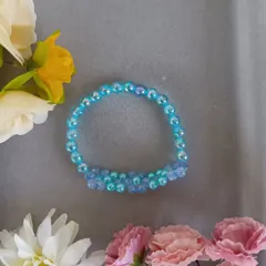 ハンドメイド／ブルービーズブレスレット／爽やかカラー