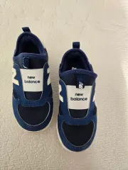 ニューバランス スニーカー