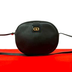 極 美品 シール有 CHANEL シャネル ロゴ キャビアスキン マトラッセ 極 美品 シール有 CHANEL シャネル ロゴ キャビアスキン マトラッセ