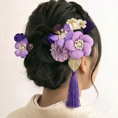 【紫 花 髪飾り 2点セット】 成人式 卒業式 結婚式 振袖 袴 訪問着 着物 和装 浴衣 ゆかた 紫色 コーム式 Uピン式  花飾り つまみ細工 ちりめん生地 タッセル パール HCJA531