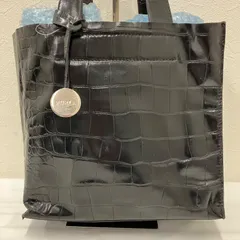 869　FURLA　フルラ　ハンドバッグ　 ブラック系　黒　クロコ型押し　 レザー　チャーム付き　レディース
