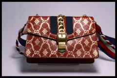 ■GUCCI シルヴィ レザー ショルダーバッグ グッチ ■0312kd29473