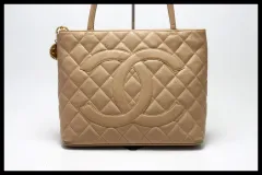 ■CHANEL 8番台 キャビアスキン マトラッセ デカココ 復刻トート GD金具 レザー トートバッグ シャネル ■0312kd611026