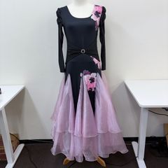 アシンメトリー】新品 黒 パープルローズプリント ワンピースb306