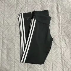 85 アディダスレギンス