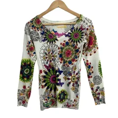 Desigual(デシグアル) 長袖セーター サイズXS レディース美品  - 白×グリーン×マルチ Vネック/花柄