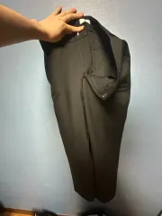 スラックスとチノパンツ