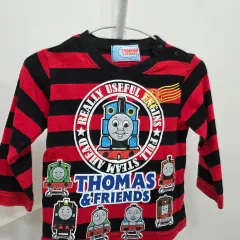 日本 90 トーマスと 長袖 Tシャツ (赤/黒)