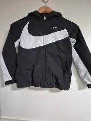 ナイキ キッズ ビックスウォッシュ フード ウィンドブレーカー