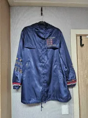 ヴァレンティノ WHO フード ロング ウィンドブレーカー ネイビーM