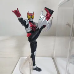 仮面ライダーキバ 基本フォーム フィギュア 出品