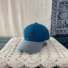 F Calvin Klein CK ビックロゴ ベースボールキャップ