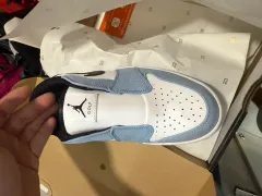 エア ジョーダン ミュール University Blue 新品