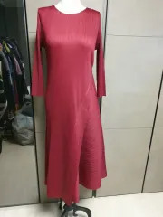 プリーツ アシンメトリー ロング ONE PIECE バーガンディ