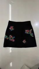 ZARA(ザラ) 黒 フラワー 刺繡 ミニスカート
