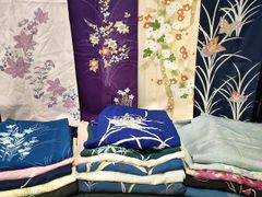 平和屋本店●極上 琉染の創設者 山岡古都　水墨書 かちん漆黒　細密画法　訪問着　世界遺産　フランスサントーシャペル　逸品　DZAA1558kh4 平和屋本店○極上 琉染の創設者 山岡古都 水墨書 かちん漆黒 細密画法