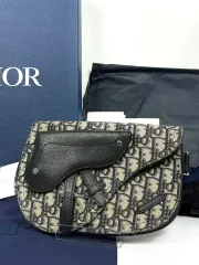 ディオール オブリーク 新 サドル ポーチ メッセンジャーバッグ