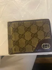 GUCCI グッチ 財布 GGロゴ マネークリップ 二つ折り財布