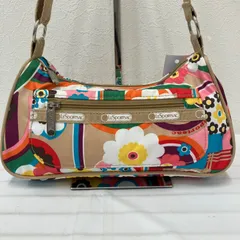 1021　LeSportsac　レスポートサック　 ショルダーバッグ　斜めがけ　紐調節可能　 花柄　カラフル　マルチカラー　ベージュ系　 ナイロン　軽量　ミニバッグ　レディース