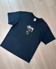 ナイキ x ステューシー ワールドツアー Tシャツ ブラック アジア L サイズ