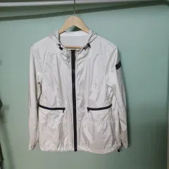 ペトレイ ウィンドブレーカー 100