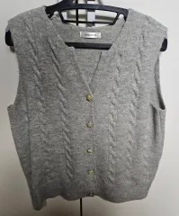 ケーブル ニット ベスト FREE