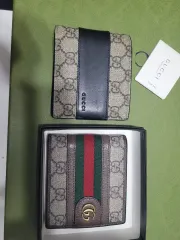 70万 グッチ オフィディア 正規品 二つ折り財布