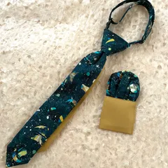 ＊専用ページ＊　リバティ生地使用　ネクタイとチーフのセット　ホワットライズビヨンド