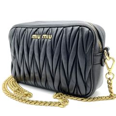極美品 MIUMIU マテラッセ カメラ チェーンショルダーバッグ ミュウ