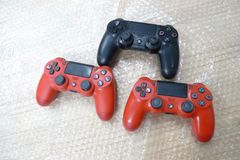 ジャンク】PS4 コントローラー 純正品 まとめて4点セット - メルカリ