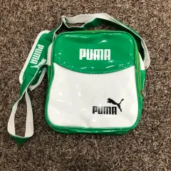 プーマ エナメル ショルダーバッグ