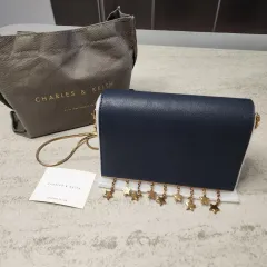 CHARLES & KEITH(チャールズアンドキース) クロスバッグ