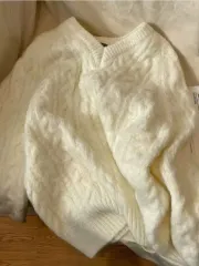 ケーブル編み アイボリー ニット 新品