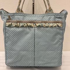 1054　LeSportsac　レスポートサック　 トートバッグ　スモールエブリガールトート　 花柄×ドット　水玉　フリル　ライトブルー系　 水色　ナイロン　軽量　レディース