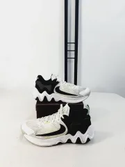 NIKE Giannis Immortality 2 EP バスケシューズ 白 275