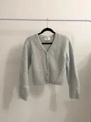 Vネックニットカーディガン スカイブルー