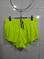 ナイキ ランニング ショートパンツ (レディース Lサイズ) 77 新品