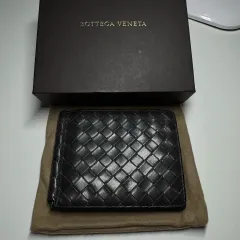 BOTTEGA VENETA ボッテガ・ヴェネタ 二つ折り財布 マネークリップ