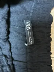 ZARA(ザラ) 黒 プリーツ パンツ M サイズ