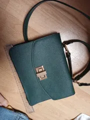 グリーン色 サッチェルバッグ クロスバッグ ショルダーバッグ