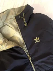 レア物)必須アイテム adidas ヴィンテージ 正規品 カーキブラック リバーシブル ダウン