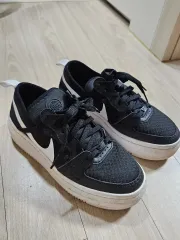 ナイキ スニーカー 厚底 スニーカー