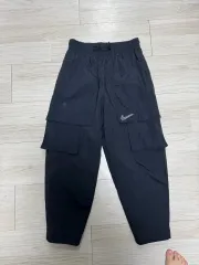 ナイキ ブラック カーゴ ズボン