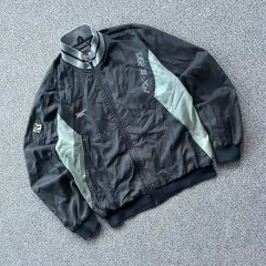 asics(アシックス) ウインドブレーカー