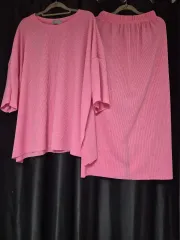 新品 ピンク ゴージ ニット セットアップ